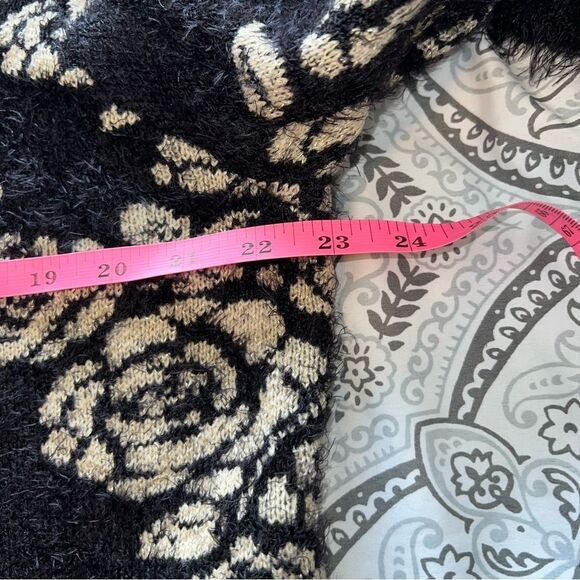 Black Rivet rose metallic print soft faux fur sweater cardigan jacket - Picture 11 of 12